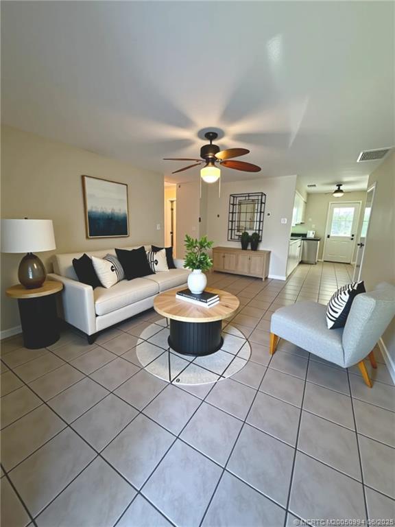 Foto del edificio - 2427 NW Holiday Ct