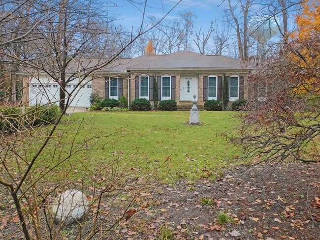Building Photo - 2 Story Single Family Home with 2 Car Gara...
