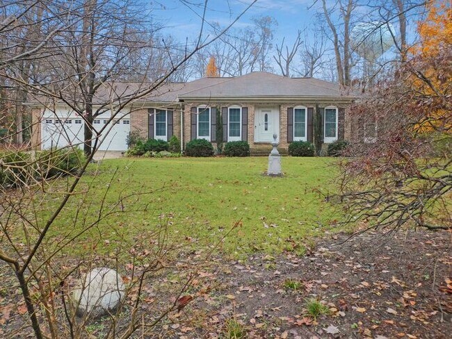Foto del edificio - 2 Story Single Family Home with 2 Car Gara...