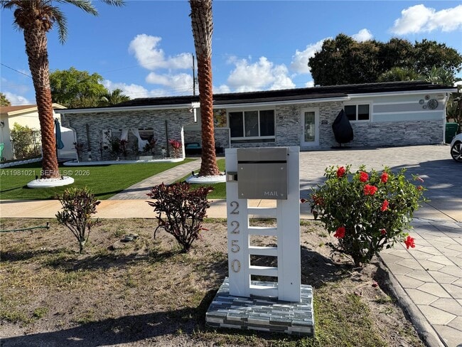 Building Photo - 2250 NW 22nd Ct