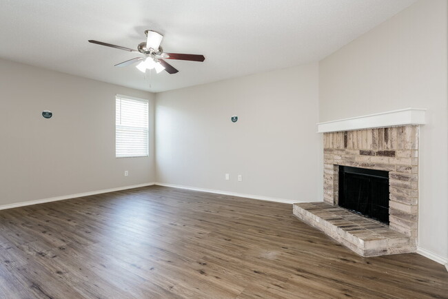 Building Photo - 3613 Andalusian Dr