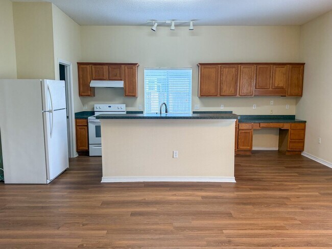 Foto del edificio - 5442 E Brook Dr