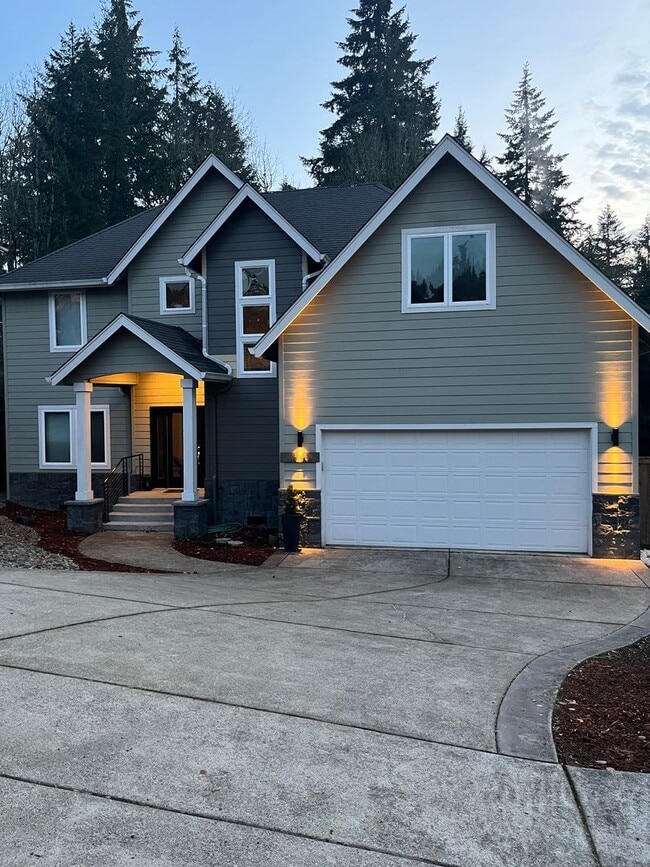 Building Photo - 1776 E 43rd Ave