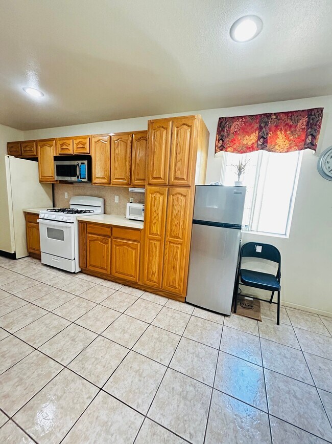 Foto del edificio - 2346 Seabright Ave