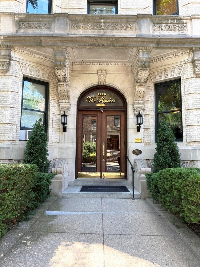 Foto del edificio - 2220 20th St NW