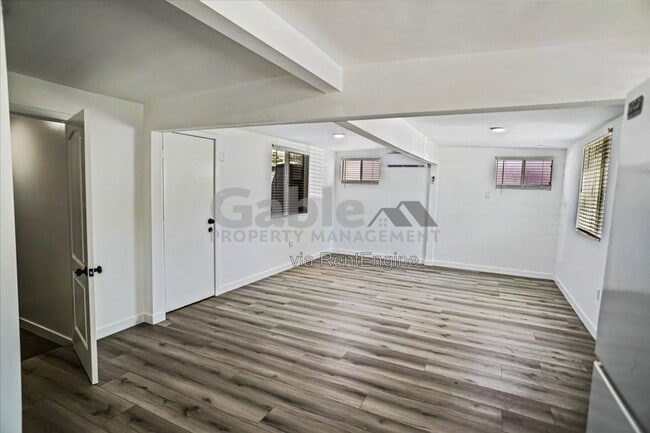 Building Photo - 23830 Newhall Ave
