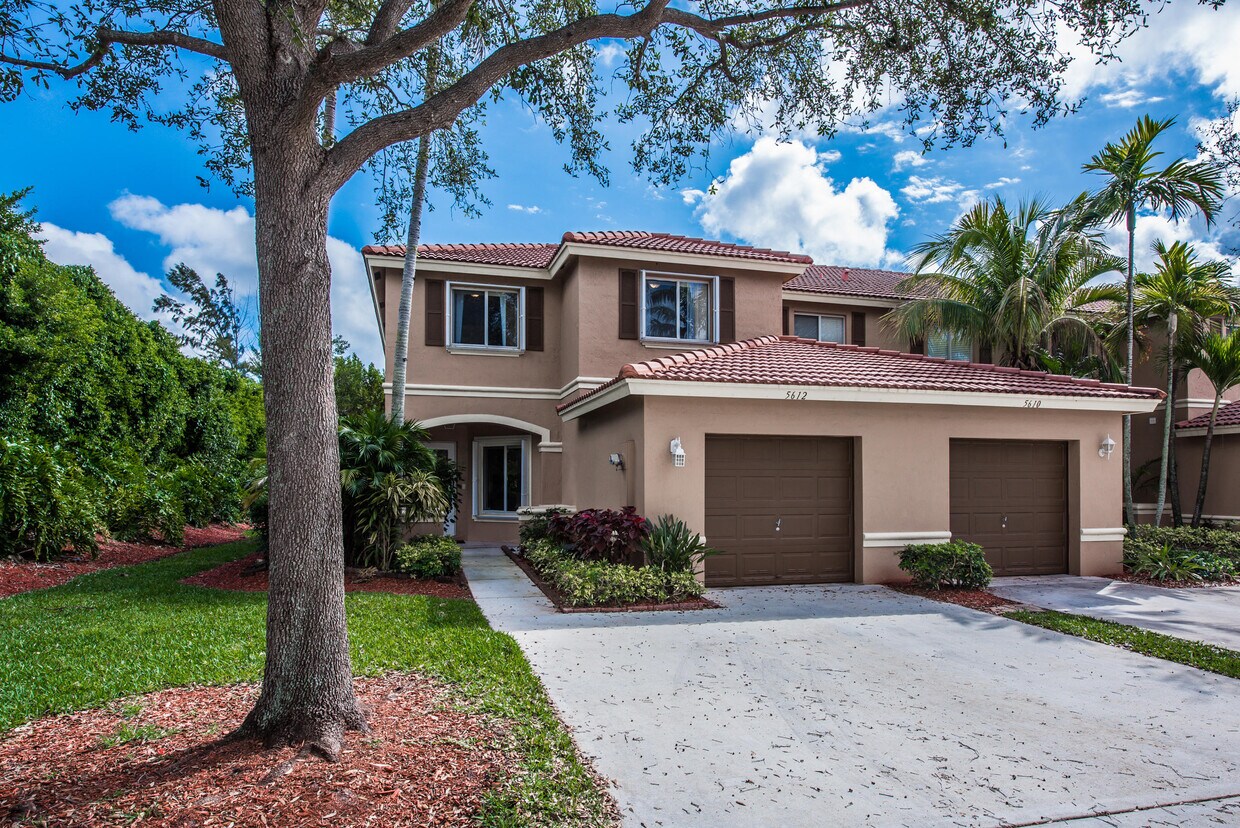 5612 Crossing Rocks Ct, Riviera Beach, FL 33407 Townhouse for Rent in