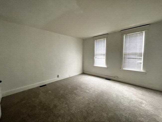 Foto del edificio - 1458 W 3rd St