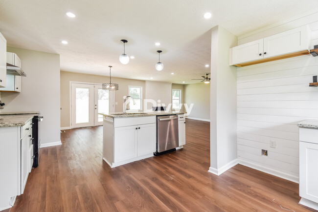 Building Photo - 5446 Mill Valley Drive