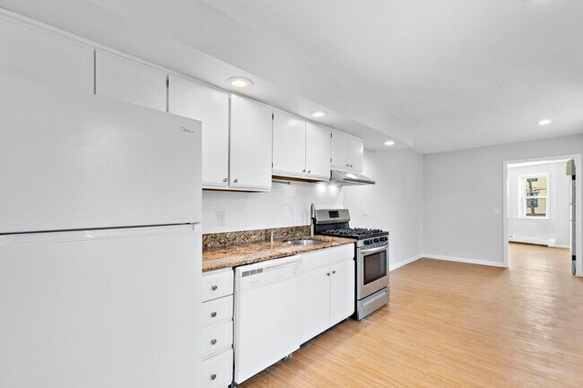 Foto del edificio - 3478 John F. Kennedy Blvd