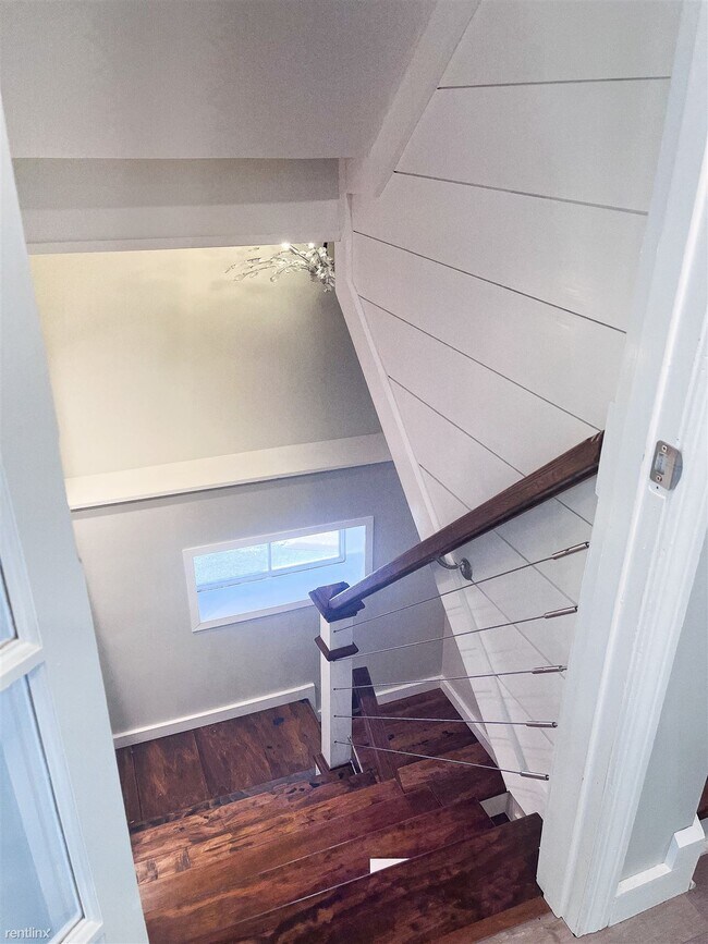 Foto del edificio - 2 br, 2 bath House - 4R Day St