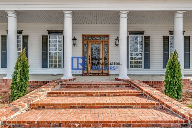 Building Photo - 6 Bed/4.5 Bath Home on 5 Acres in Cripple Creek Farms