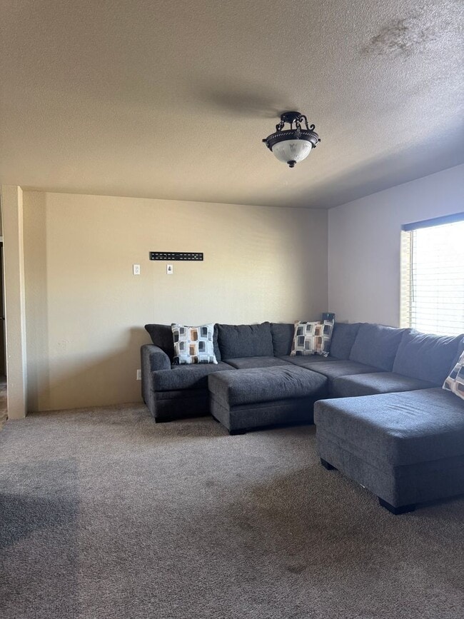 Building Photo - Nice 3 Bedroom/ 2 Bath in Elko