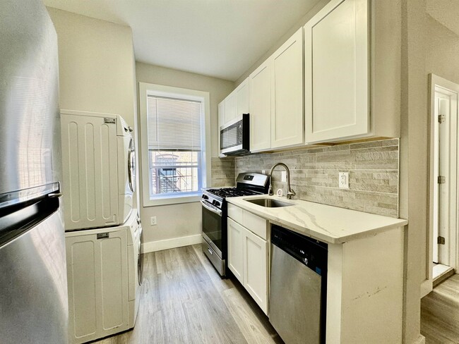Building Photo - 6404 Park Ave