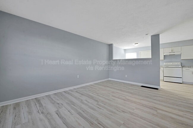 Building Photo - 3039 Morsetowne Ct N