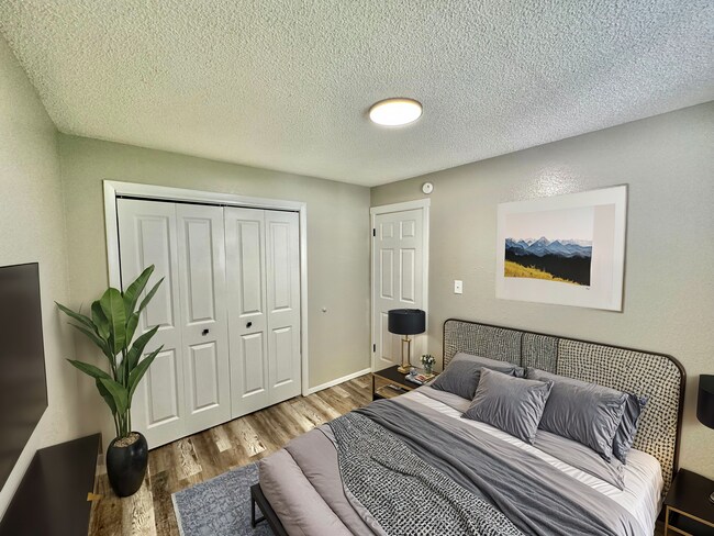 Foto del edificio - 2915 Straus Ln