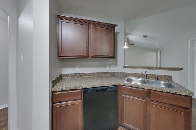 Foto del edificio - 12306 Wavecrest Rd
