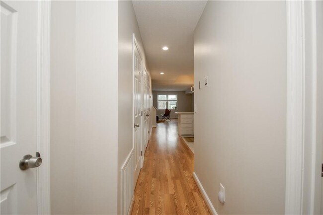 Foto del edificio - 3524 W Shore Rd