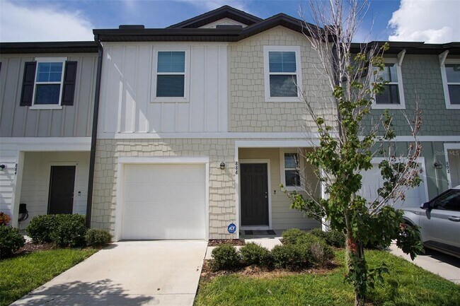 Building Photo - 888 Grandin St