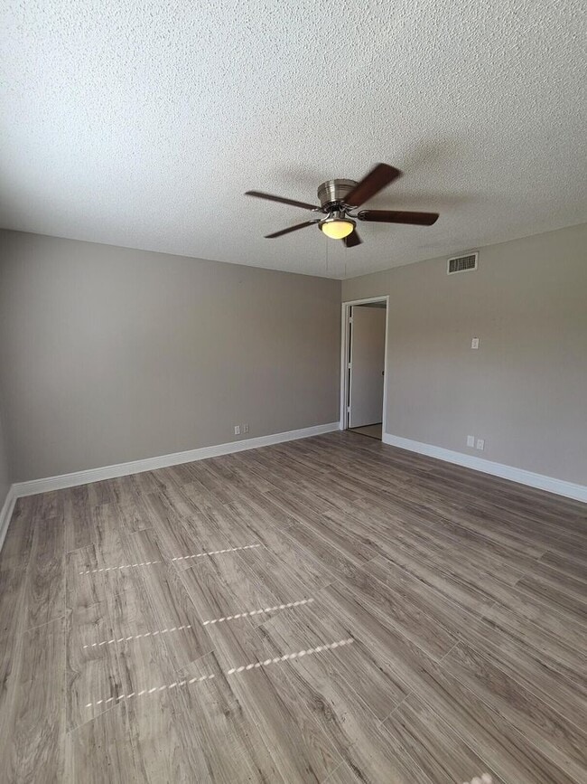 Photo - 1460 Windorah Way Apartment