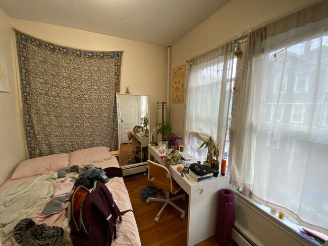Foto del edificio - Central Mission Hill Location. Laundry on ...