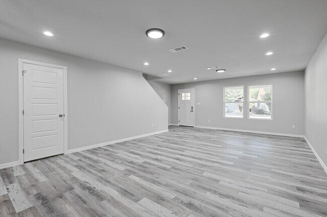 Foto del edificio - 5820 Grayson St