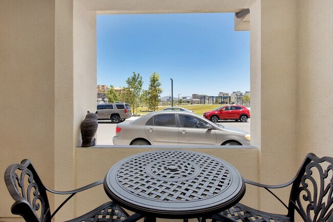 Building Photo - *** 3/3 STUNNING SMART HOME ***BEAUTIFUL N...