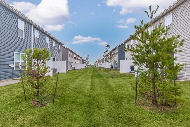 Foto del edificio - Painted Woods Villas