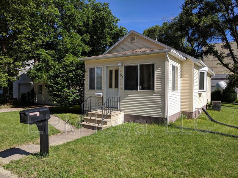 Primary Photo - 310 9th St NE