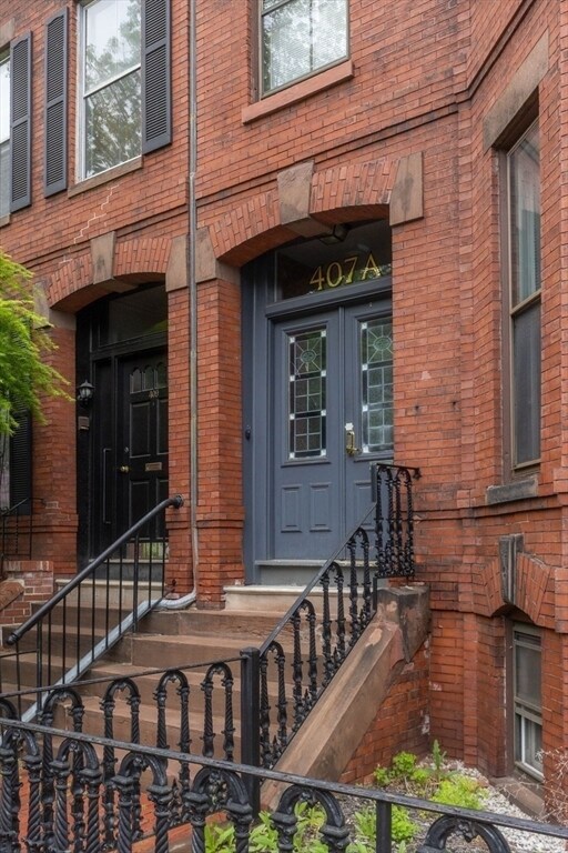 Building Photo - 407 Broadway