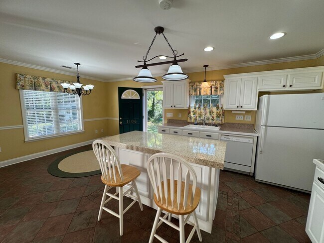 Building Photo - Downtown Conway - 3 Bedroom / 2 Bathroom