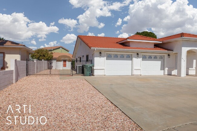 Building Photo - Beautiful 4-bedroom home!