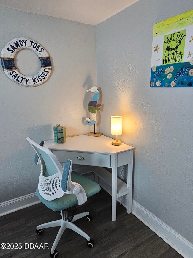 Building Photo - 62 Rivershore Dr