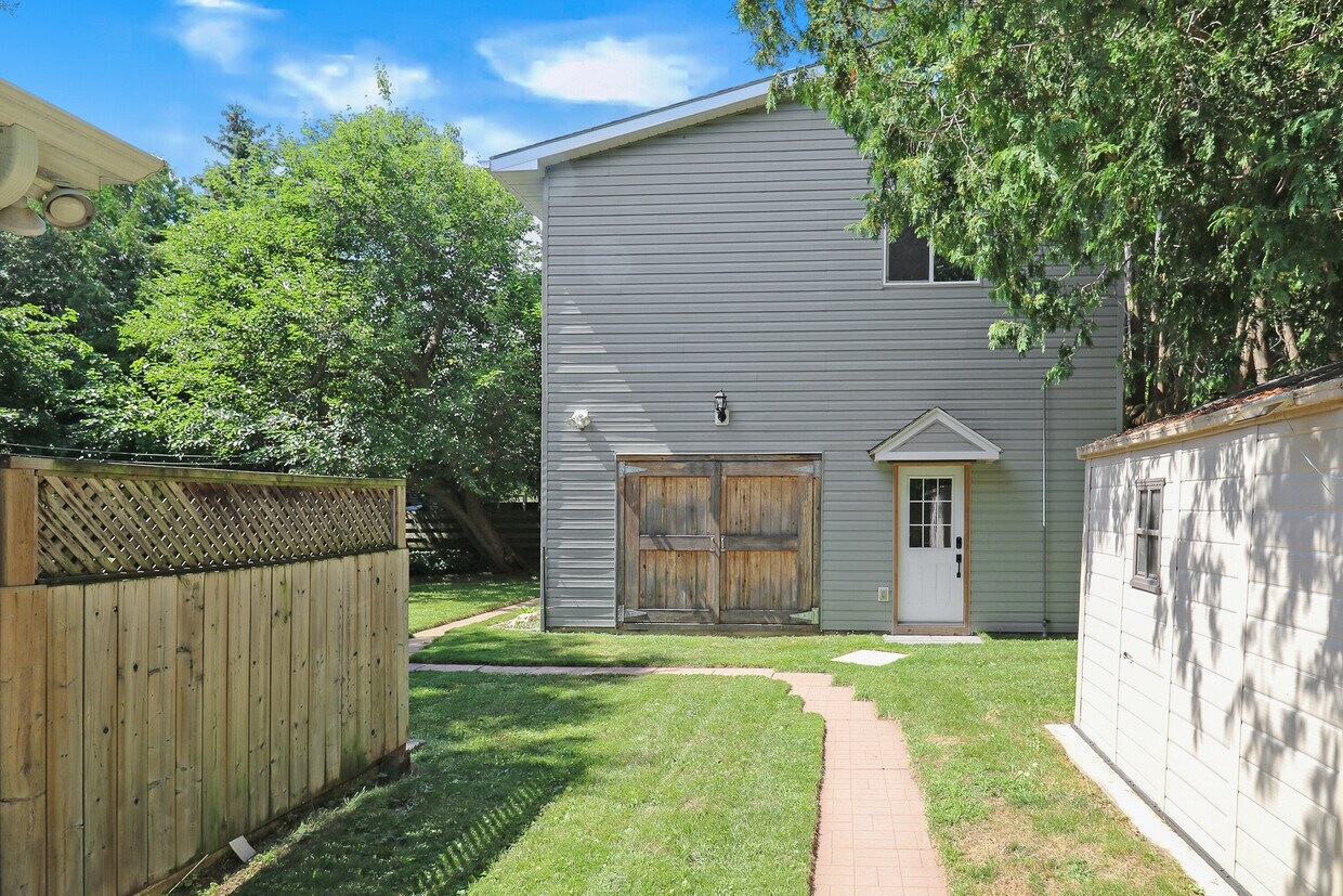 Primary Photo - 58 Cedar St