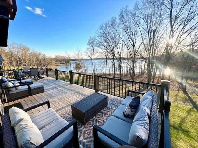Foto del edificio - 82 Tuckaway Ridge