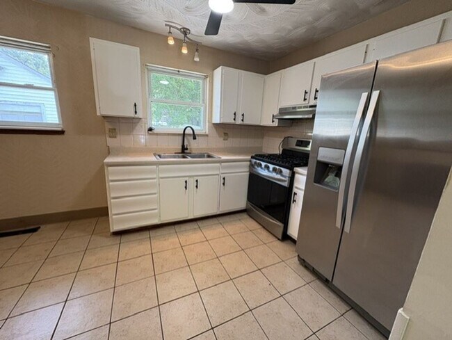 Building Photo - Updated 3-Bedroom Akron Home with Finished Basement & Large Detached Garage