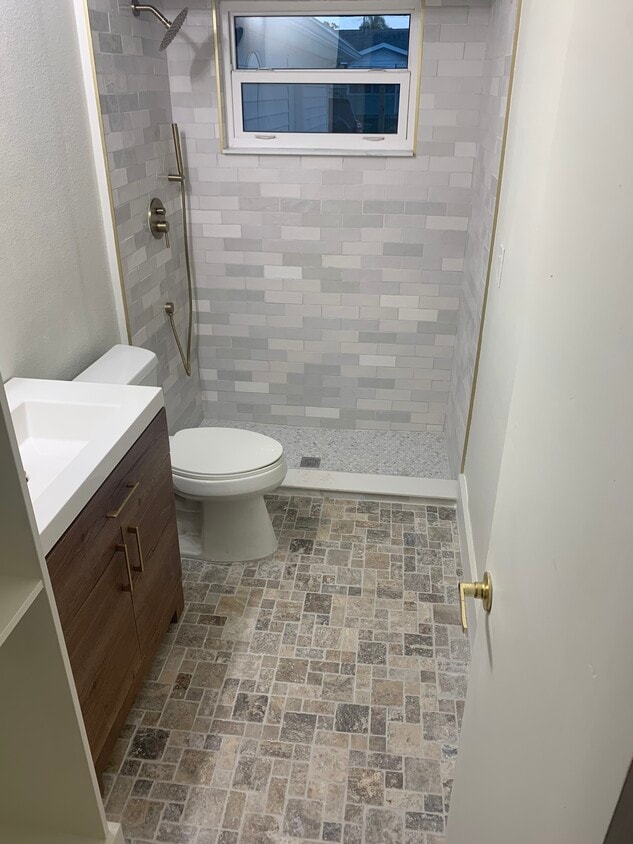 Primary Photo - 5137 Dartmouth Ave N