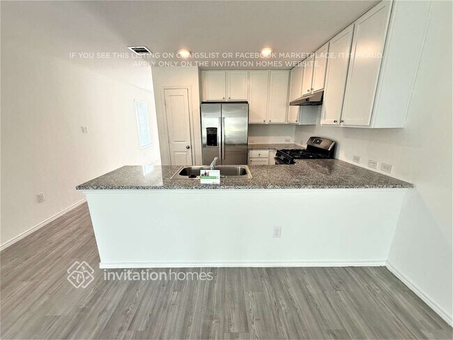 Building Photo - 6635 Scarecrow Wy