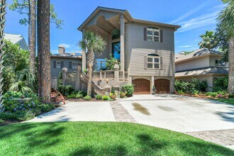 Building Photo - 25 Spartina Crescent