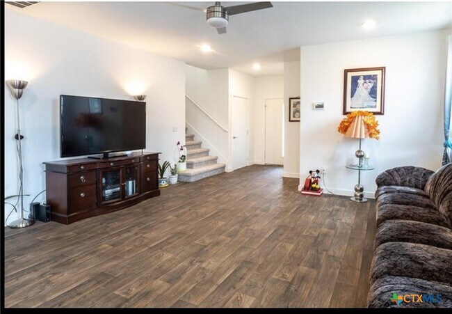 Foto del edificio - 14020 Neskar Dr