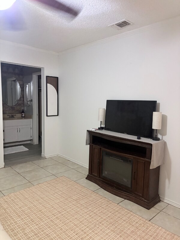 Building Photo - 15403 Forest Peak