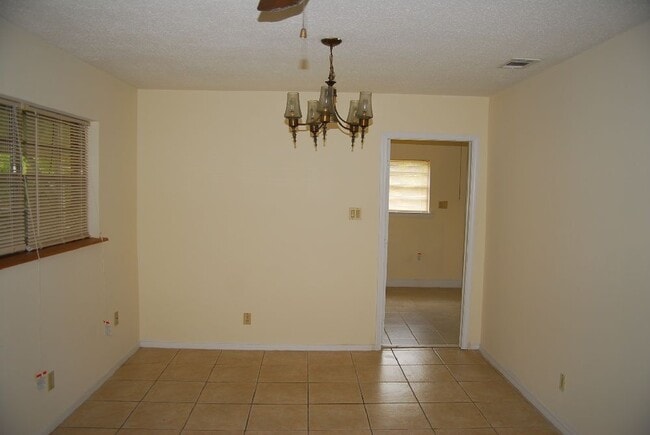 Building Photo - 109 Ralph Dr