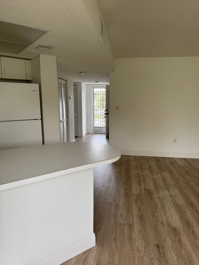 Building Photo - Quail Forest Condo For Rent - Awesome view of the Golf Course!