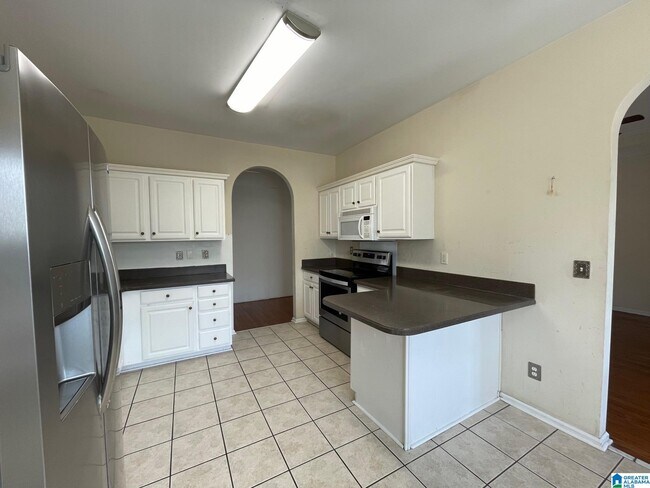 Building Photo - 1036 Vestavia Manor Dr
