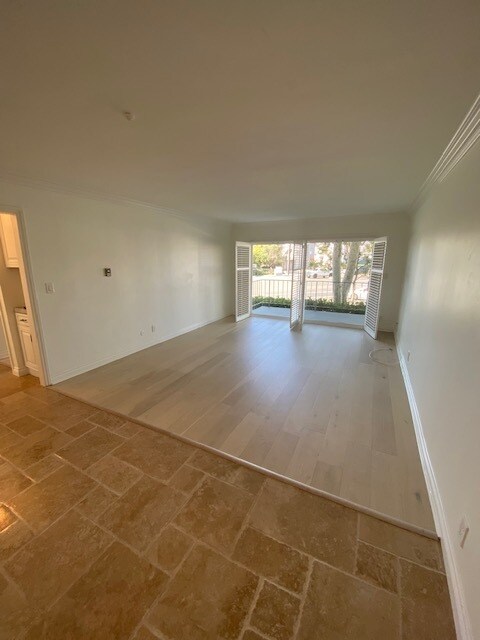 Foto del edificio - 300 Cagney Ln