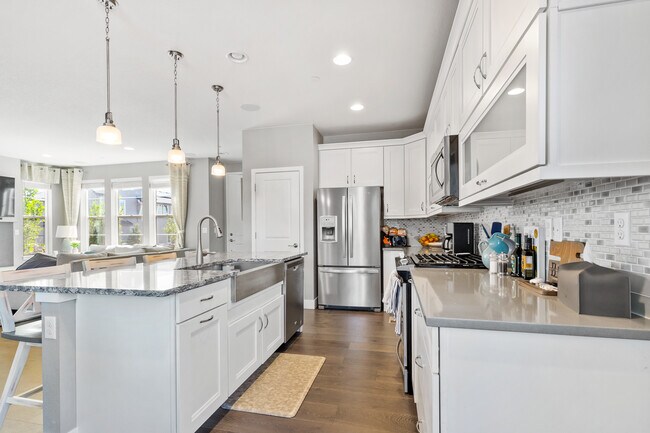 Building Photo - 8945 Yates Dr