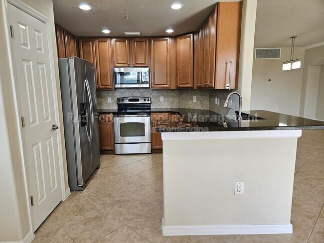 Foto del edificio - 17451 Old Harmony Dr