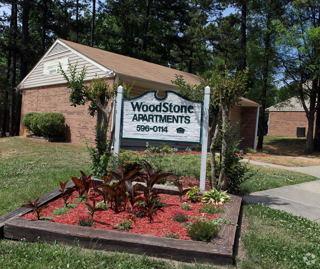 Foto del edificio - Woodstone Apartments