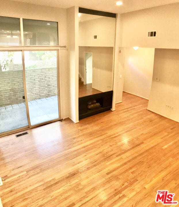 Building Photo - 4737 La Villa Marina