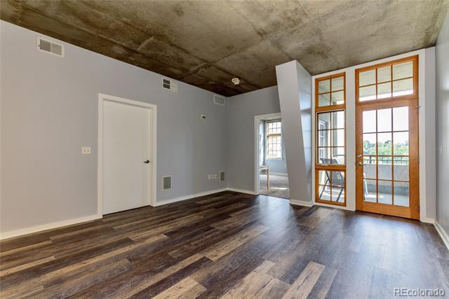 Building Photo - 275 S Harrison St
